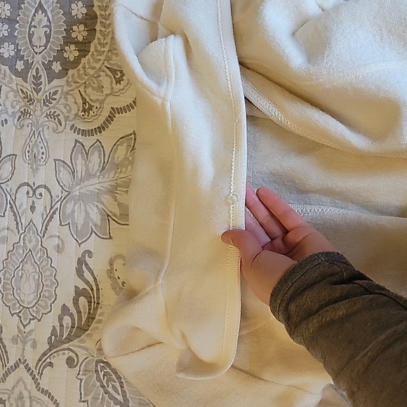 Vintage Victoria Harbour Wool Coat - Picture 7 of 13